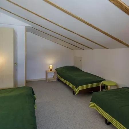 Guarda Val Mueller Laerchensitz By Interhome